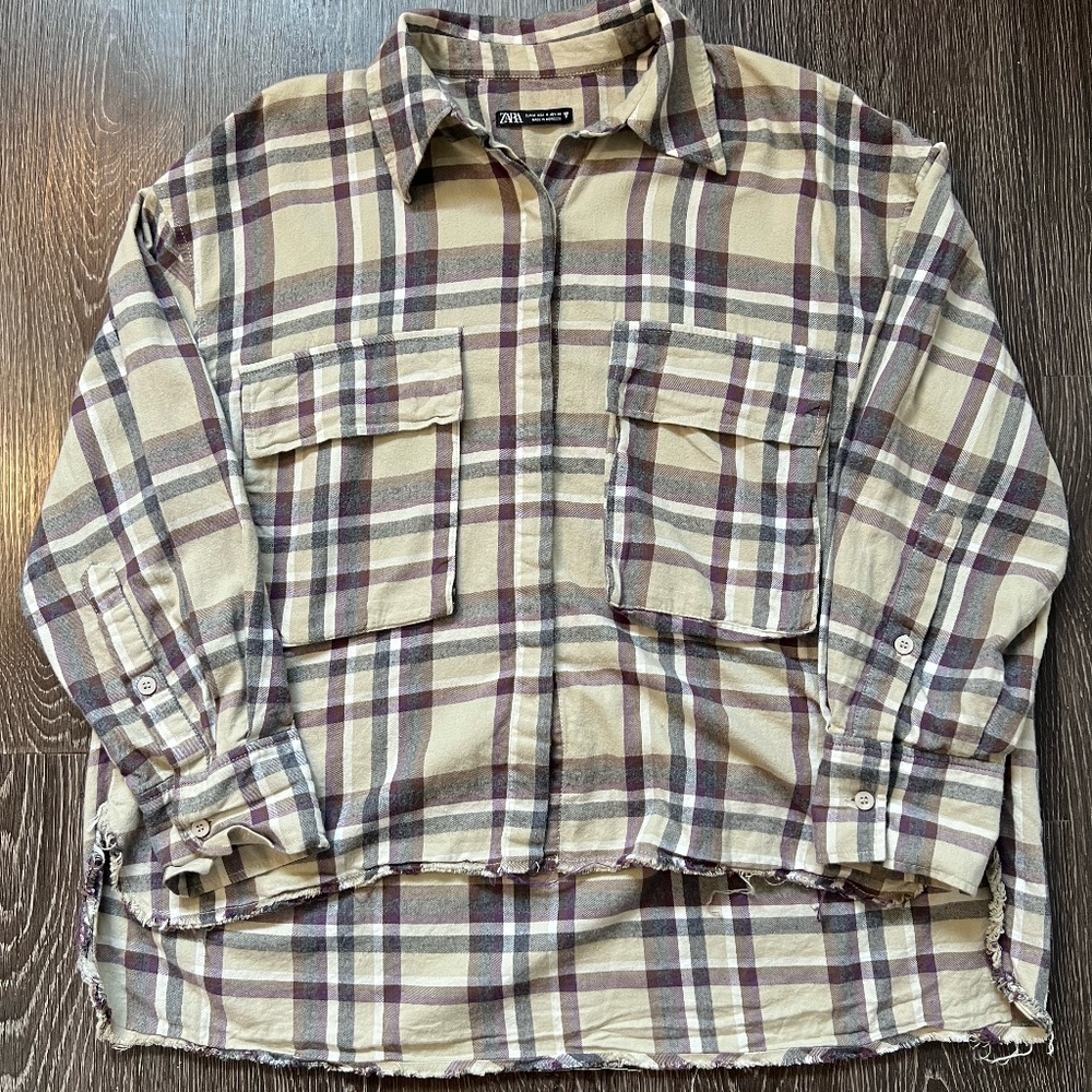 Womens Zara Boxy/Cropped Plaid Button Up size M